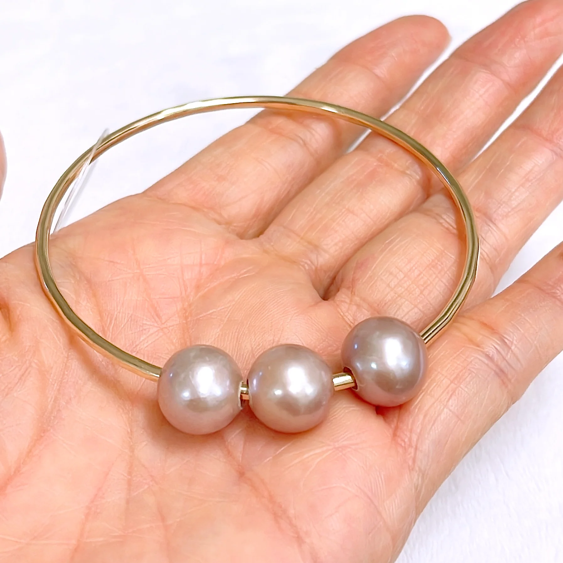 Bangle Paige - pink pearls (B118) - Mitchell's Manufacturing Jewel