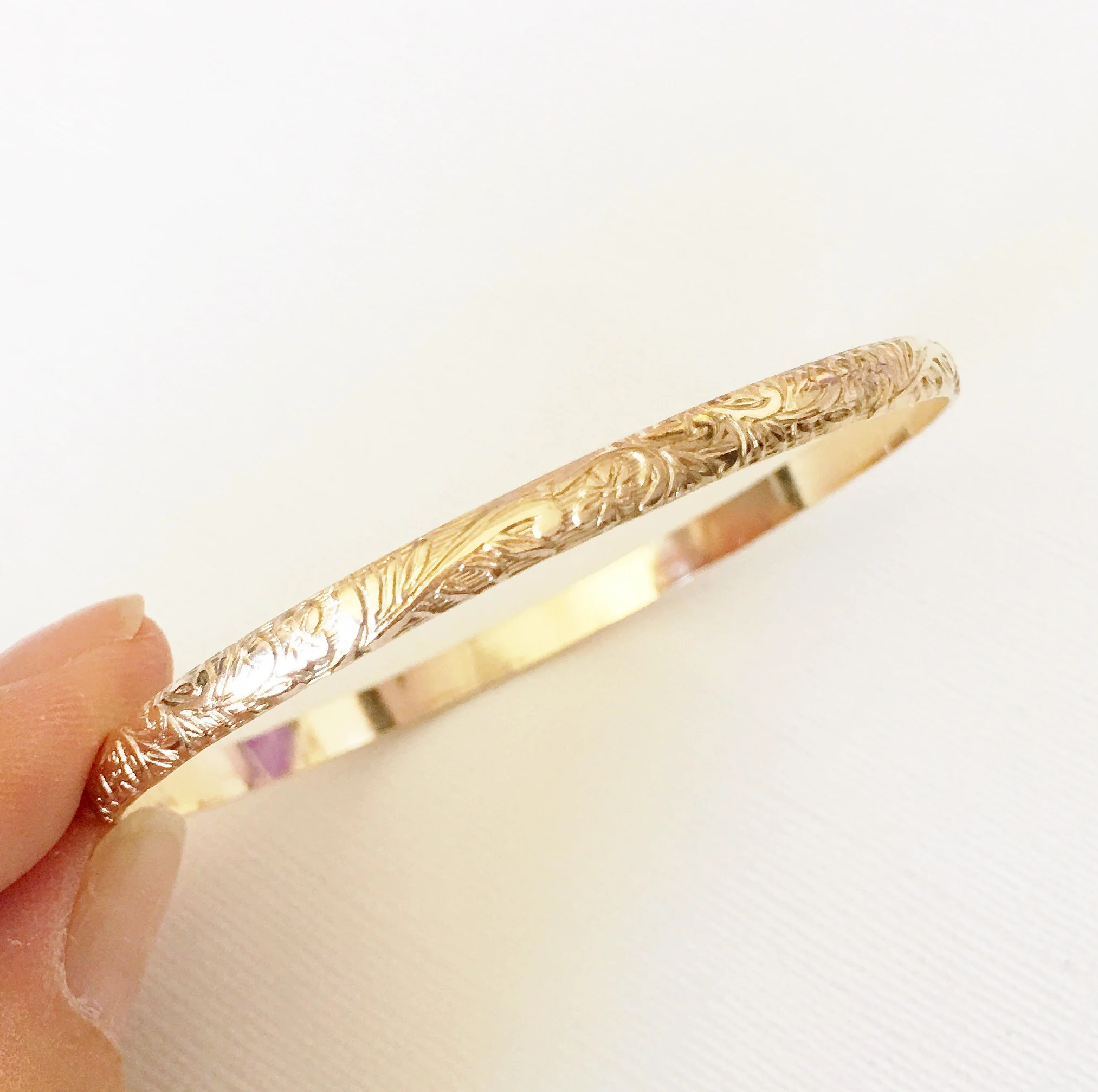Bangle Jasmin - 4mm ( B287) - Mitchell's Manufacturing Jewel