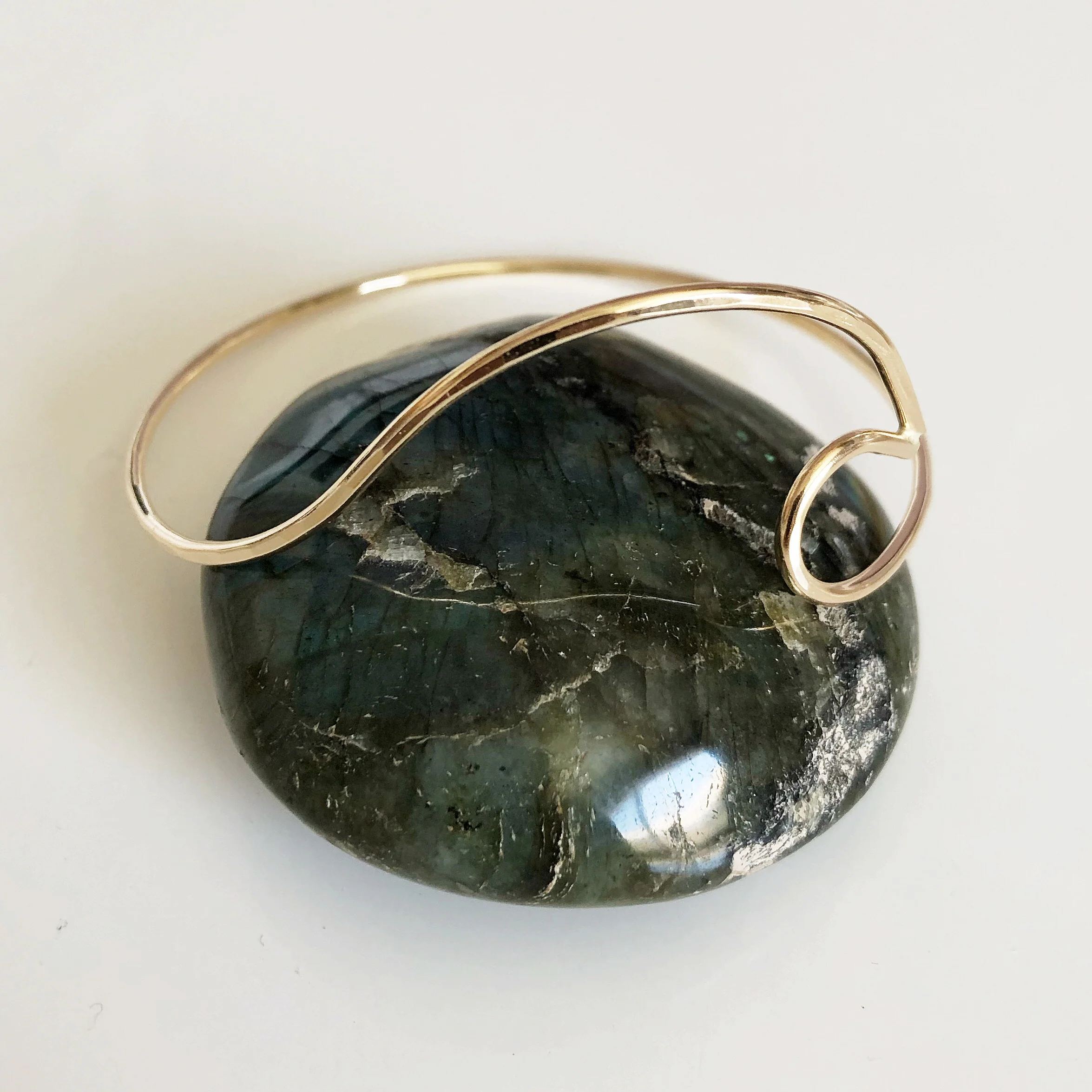 Bangle Nalu - ocean wave bangle (B104) - Mitchell's Manufacturing Jewel