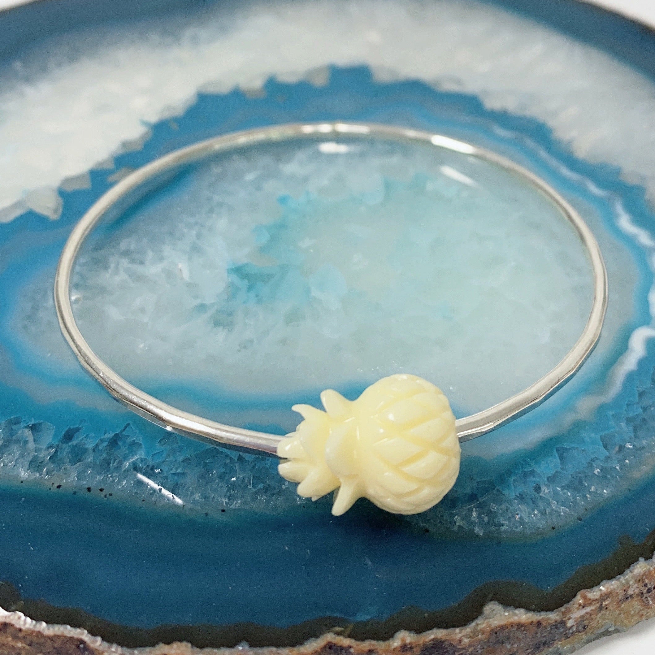 Pineapple bead bangle - resin pineapple (B427) - Mitchell's Manufacturing Jewel