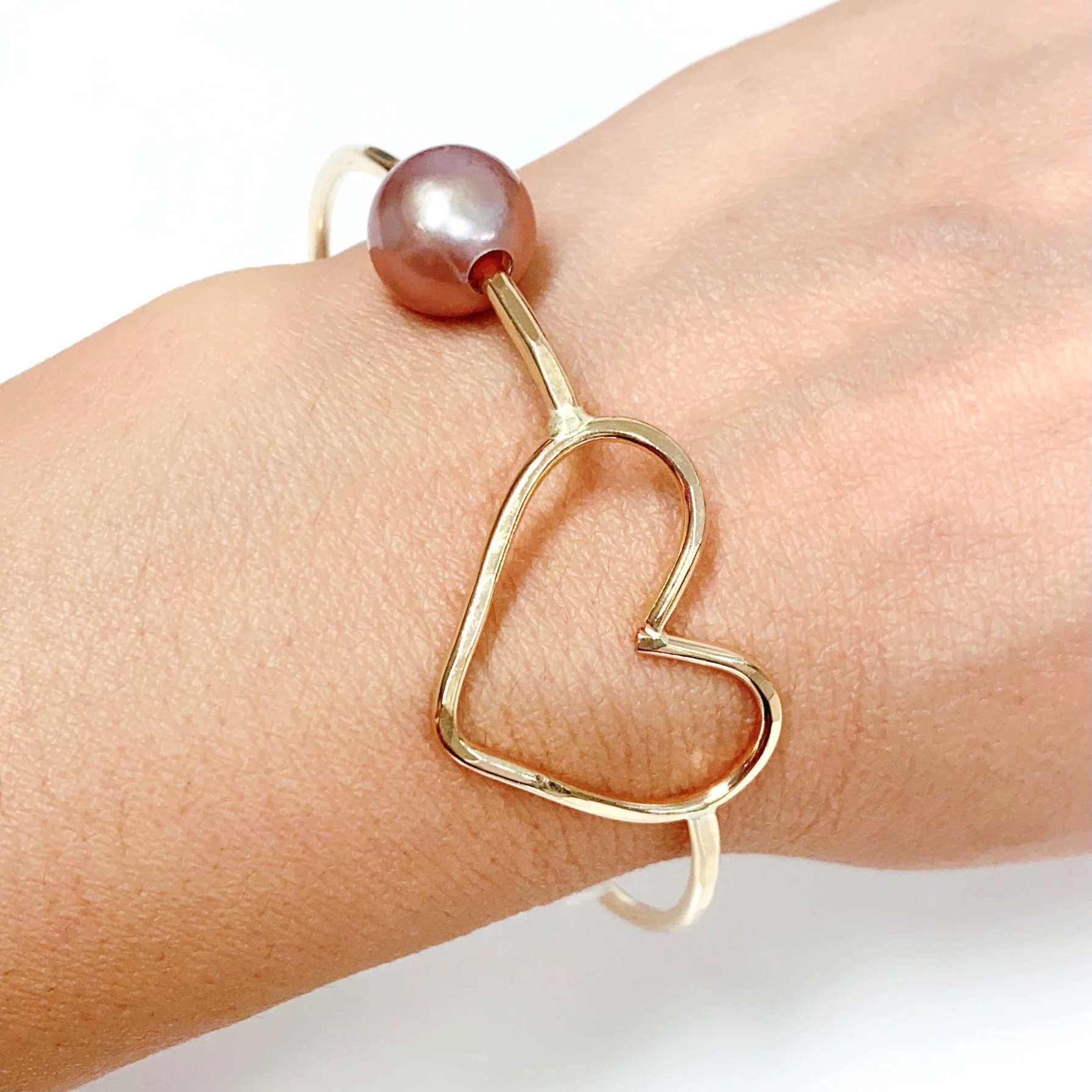Bangle EDEN - pink pearl bangle (B540) - Mitchell's Manufacturing Jewel
