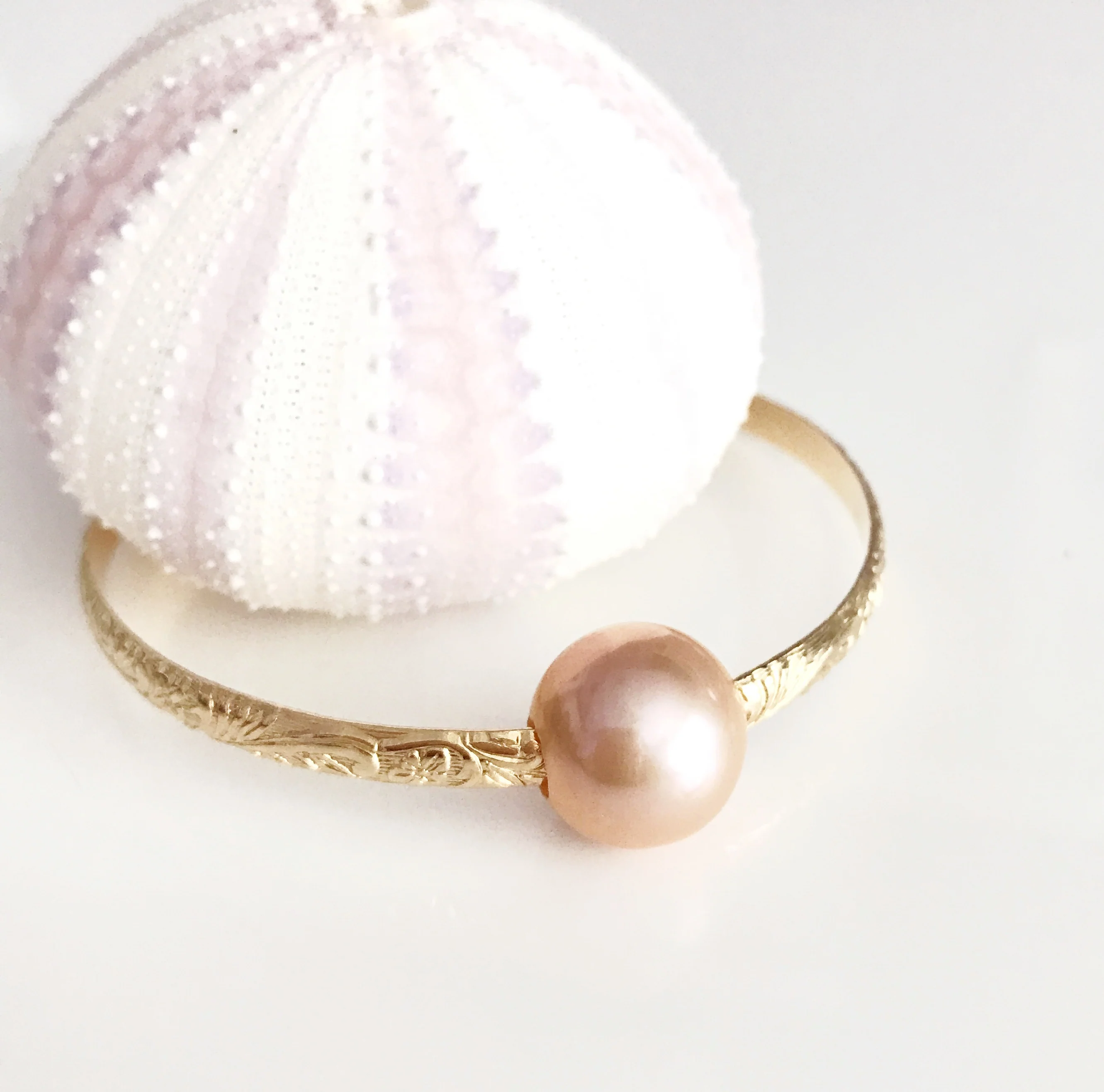 Bangle ALII - pink Edison pearl ( B315) - Mitchell's Manufacturing Jewel