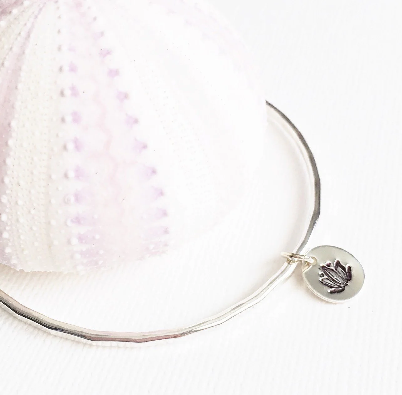 Bangle Haley - Lotus charm (B274) - Mitchell's Manufacturing Jewel