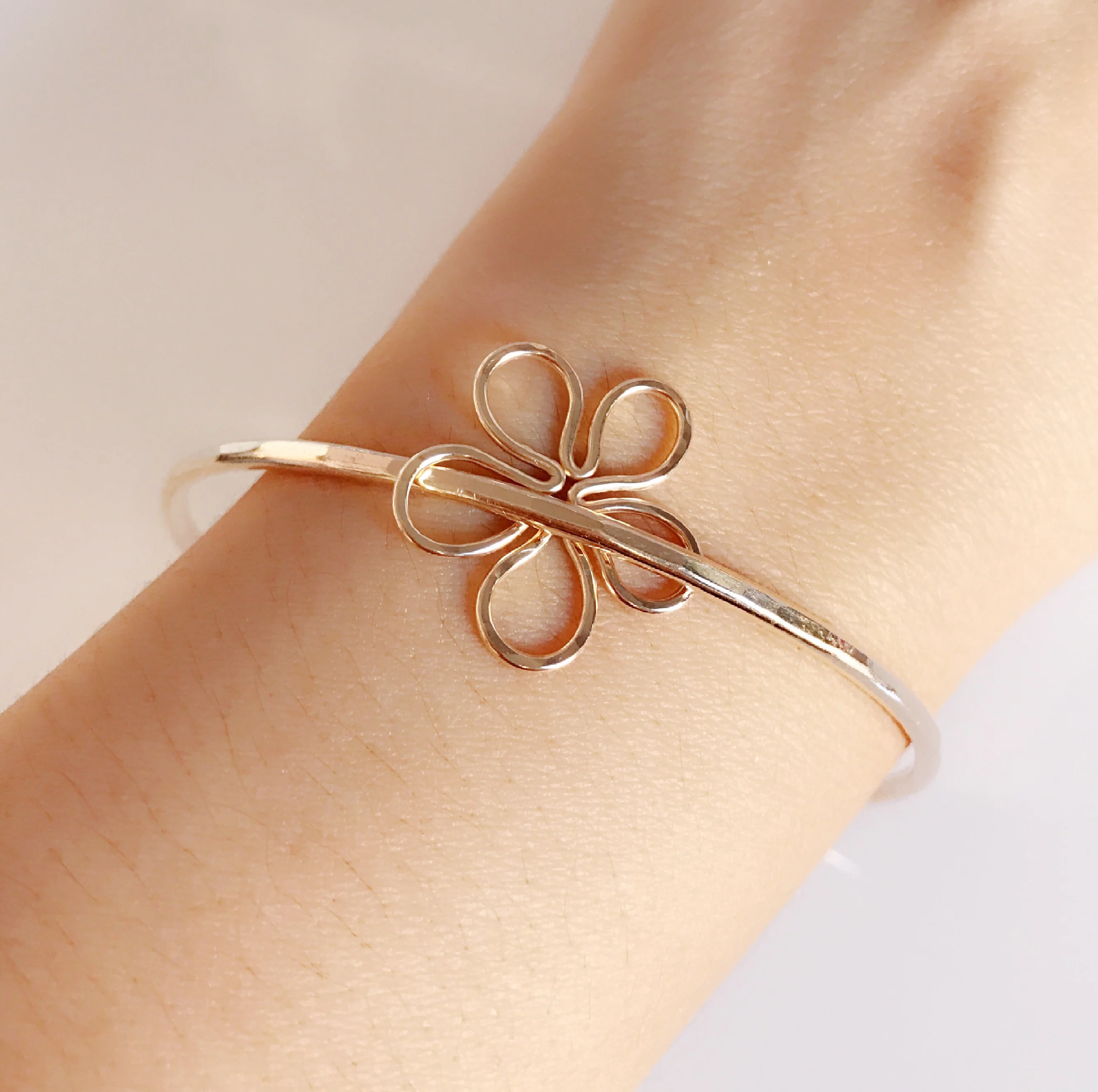 Bangle Plumeria (B326) - Mitchell's Manufacturing Jewel