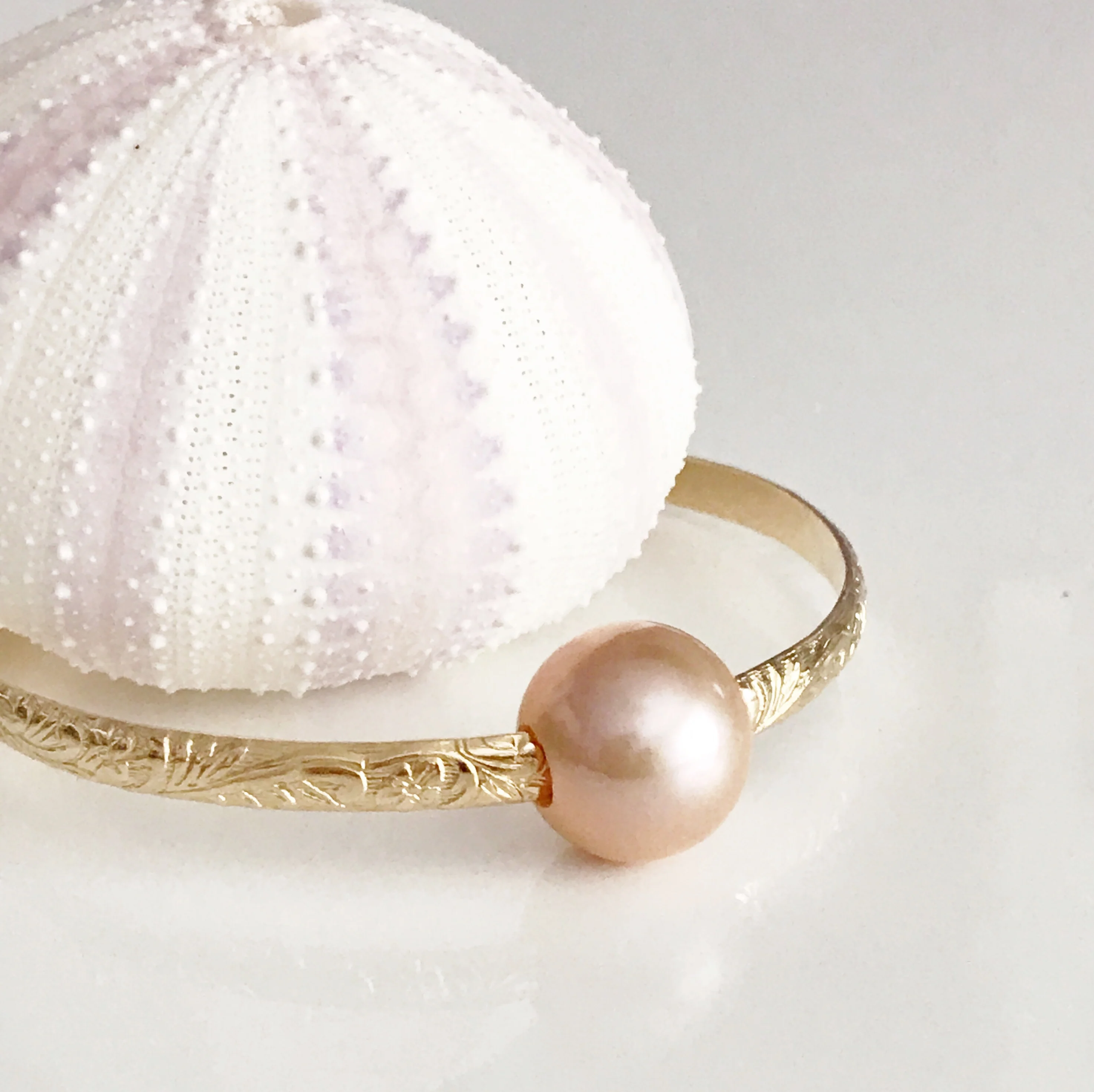 Bangle ALII - pink Edison pearl ( B315) - Mitchell's Manufacturing Jewel