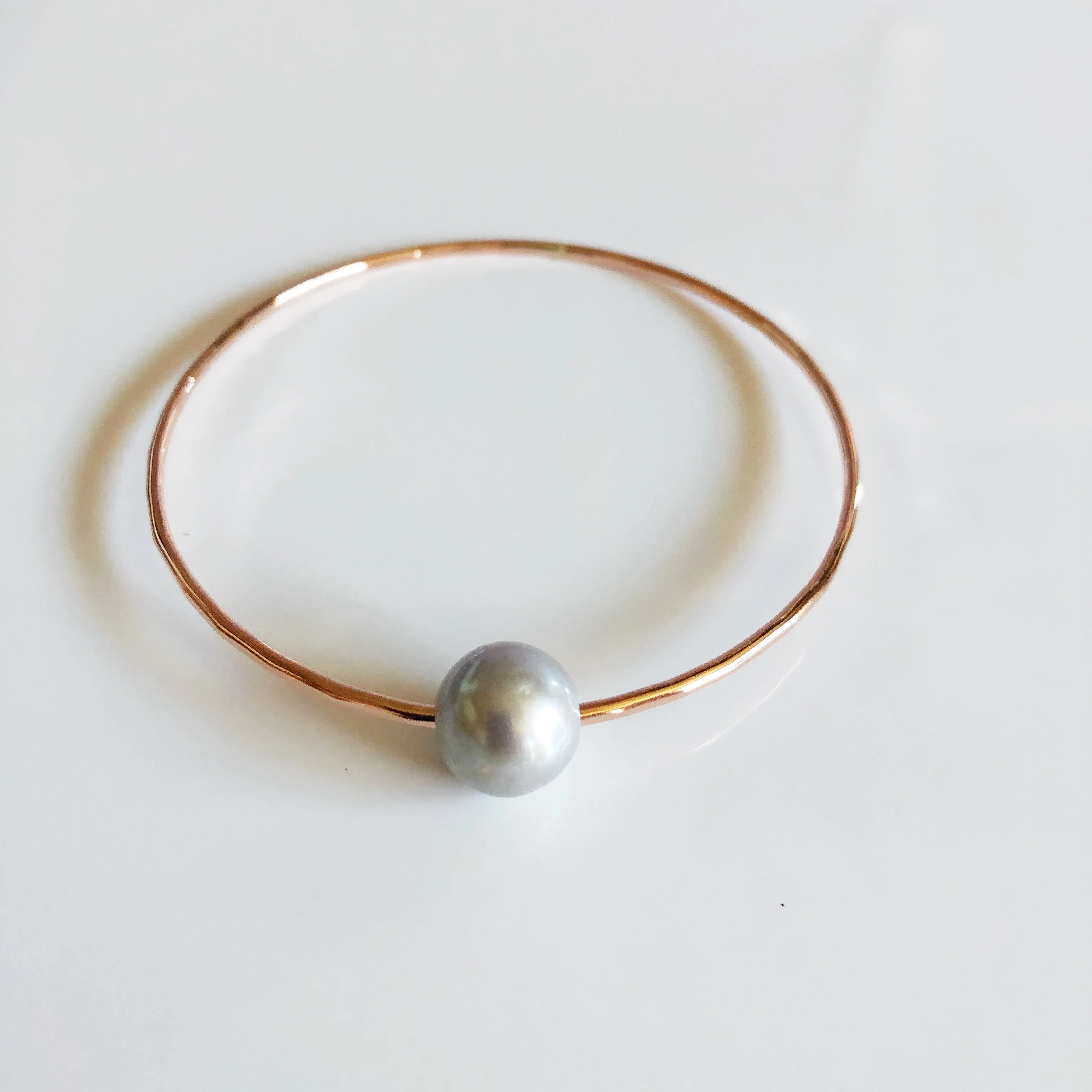 Bangle Mika - Silver pearl (B113) - Mitchell's Manufacturing Jewel