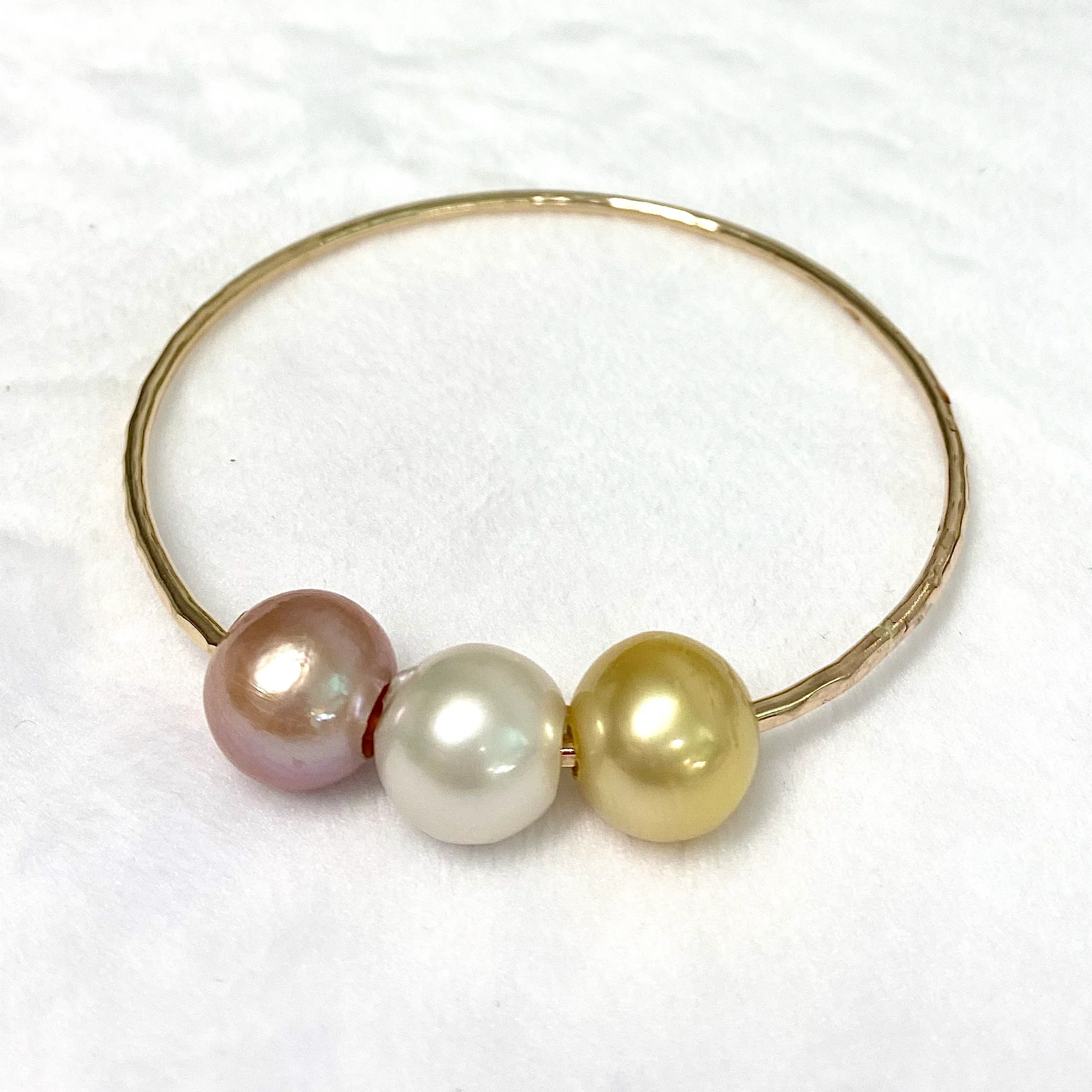 Bangle PAIGE - pink, white Edison & south sea pearl (B472) - Mitchell's Manufacturing Jewel