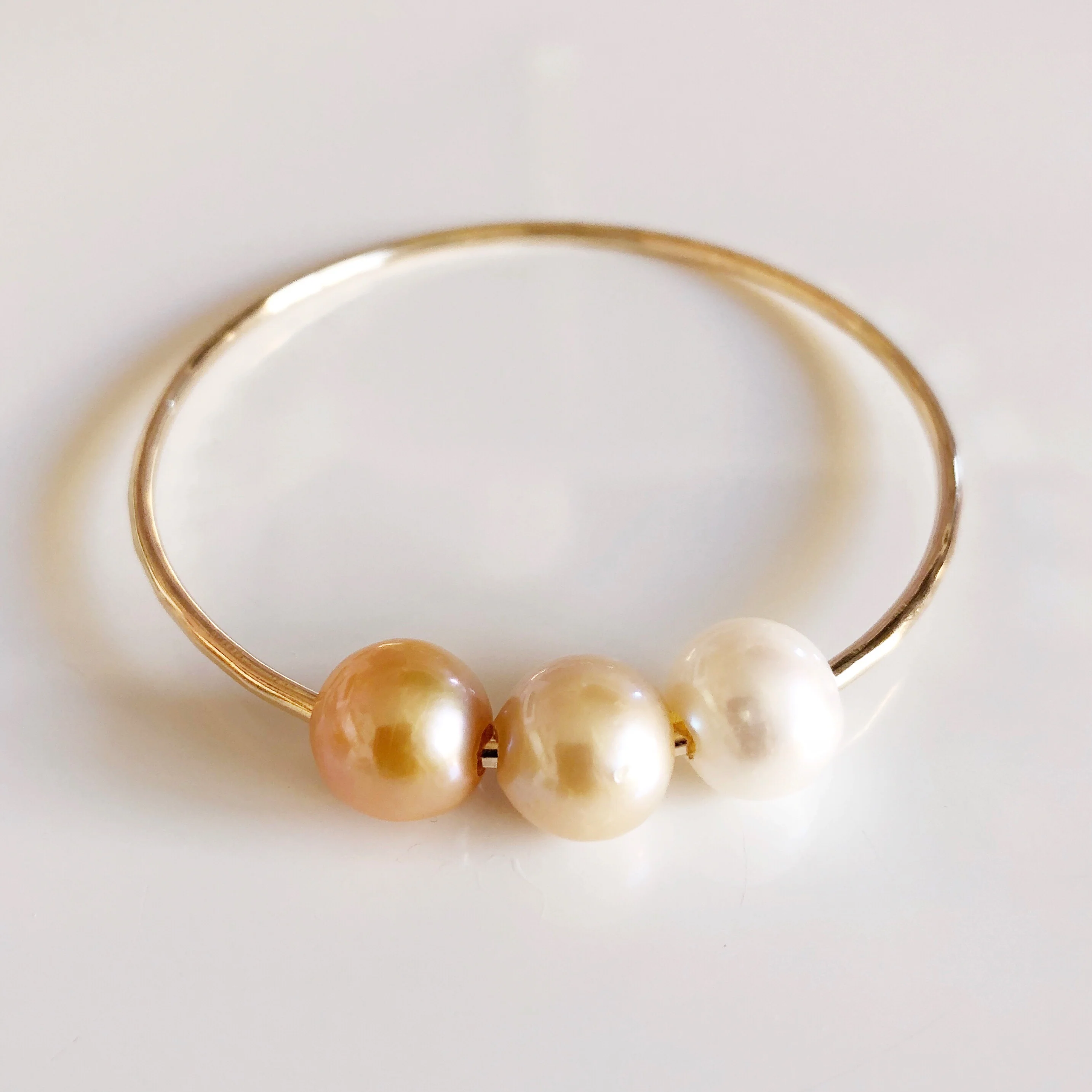 Bangle PAIGE - gold edison pearls (B255) - Mitchell's Manufacturing Jewel