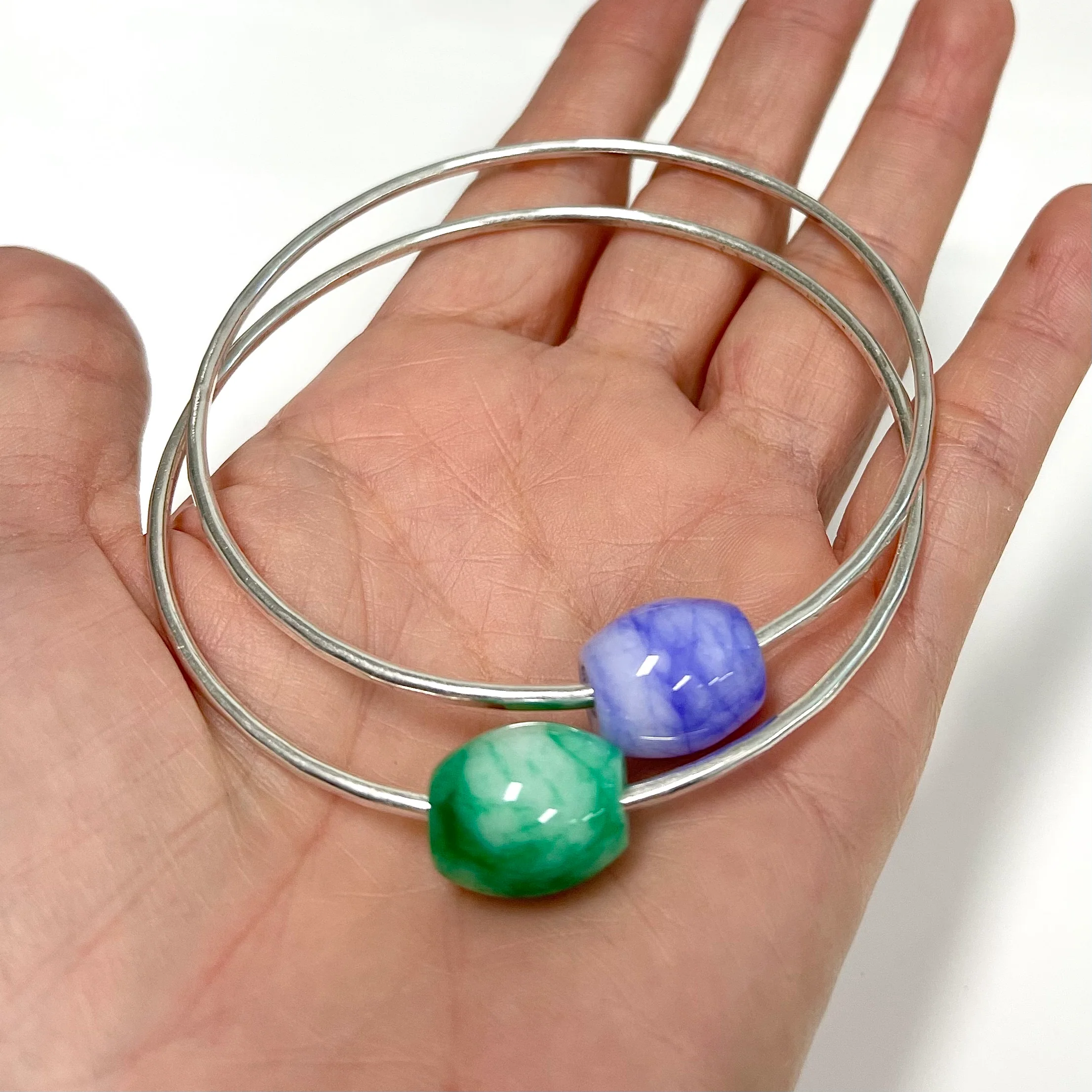 Bangle KEIKE - smooth jade bead (B404) - Mitchell's Manufacturing Jewel