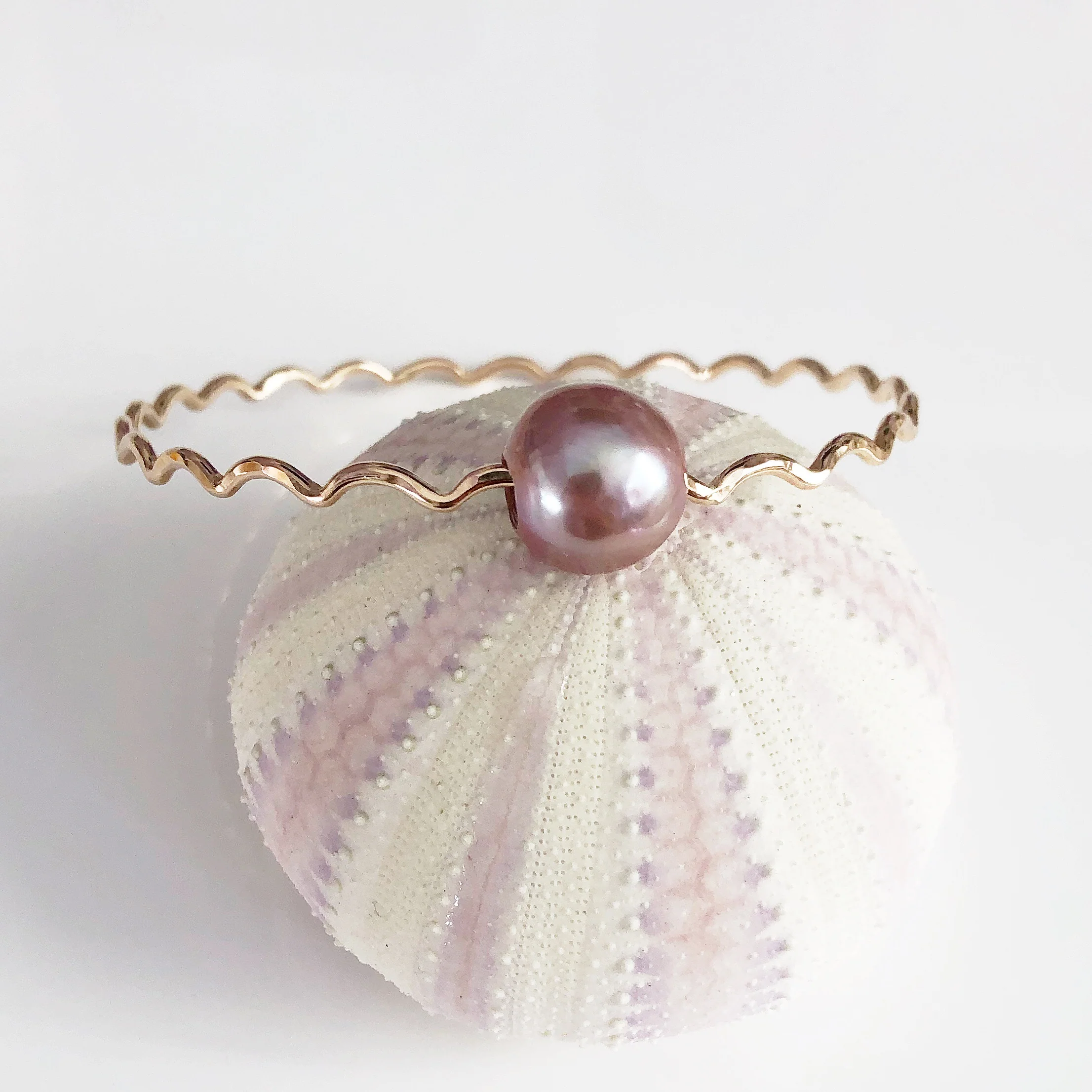Bangle UNAHI - lavender pearl (B428) - Mitchell's Manufacturing Jewel