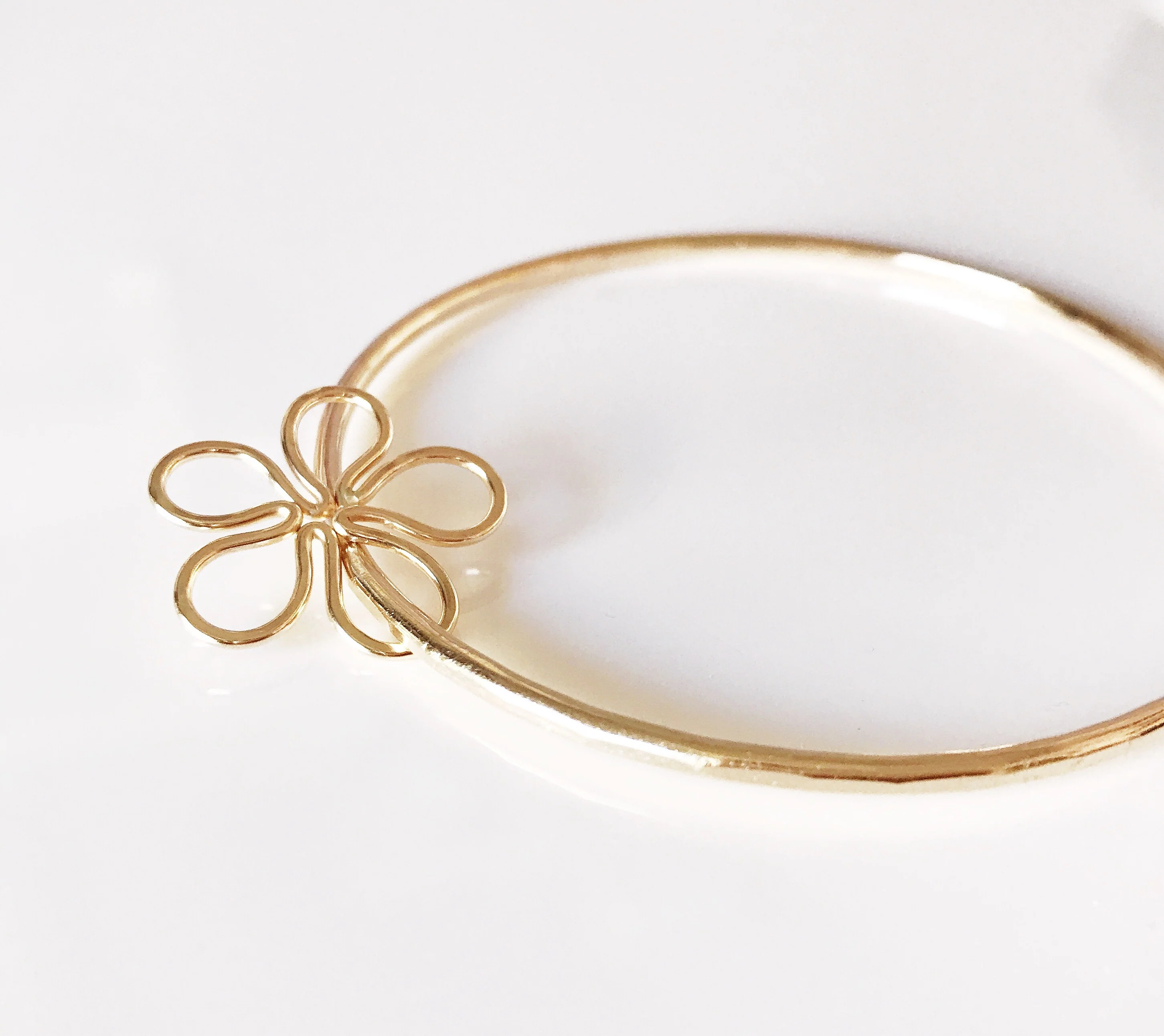 Bangle Plumeria (B326) - Mitchell's Manufacturing Jewel
