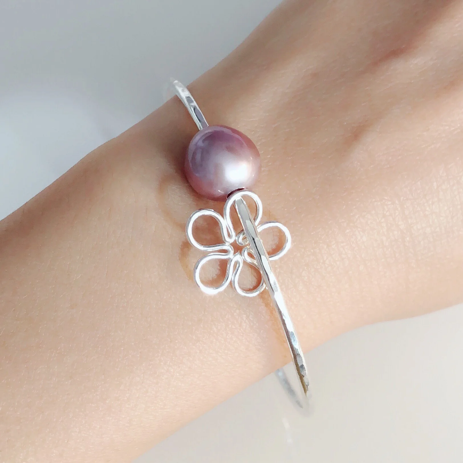 Bangle VIOLA - lavender pearl (B416) - Mitchell's Manufacturing Jewel