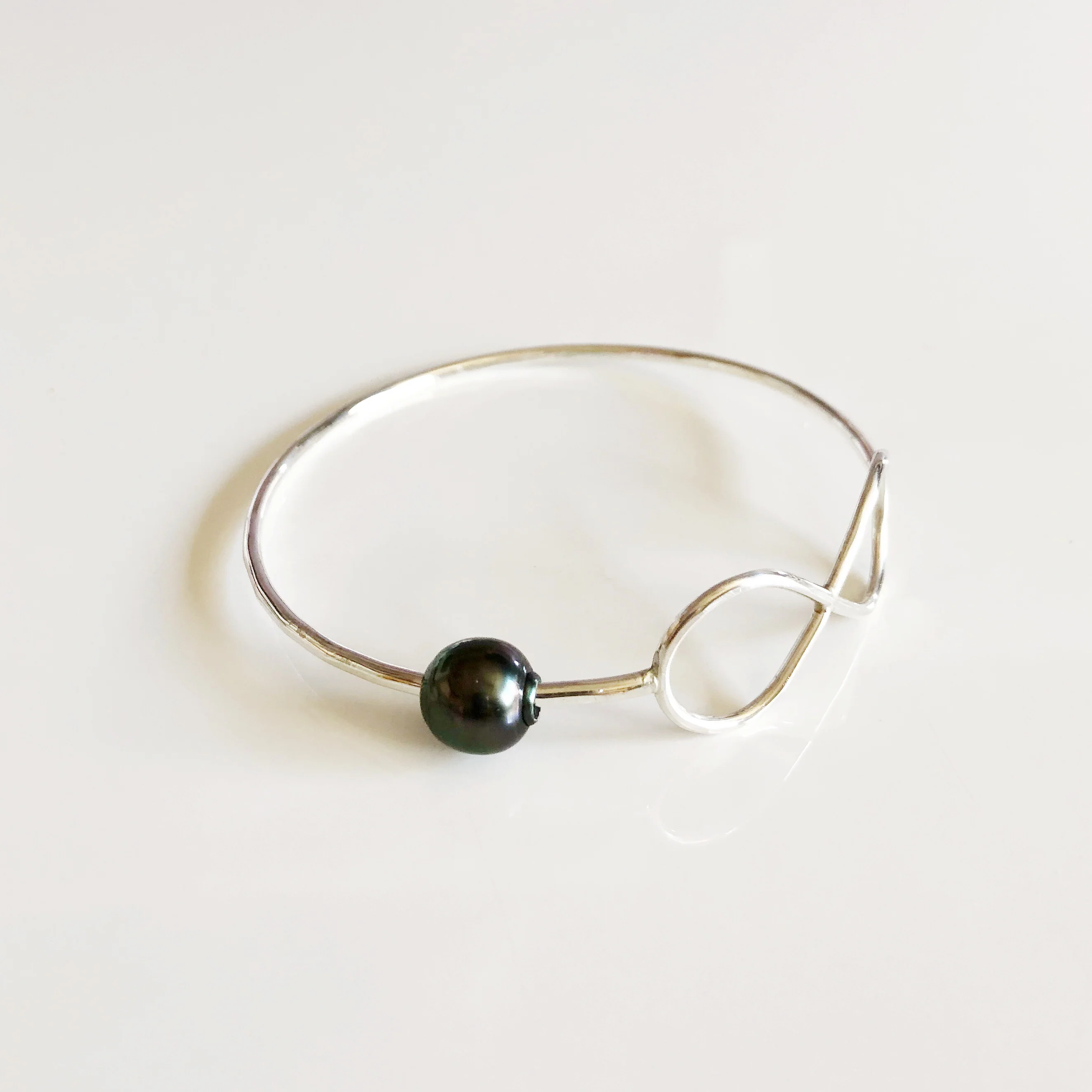 Bangle Halia - tahitian pearl (B122) - Mitchell's Manufacturing Jewel