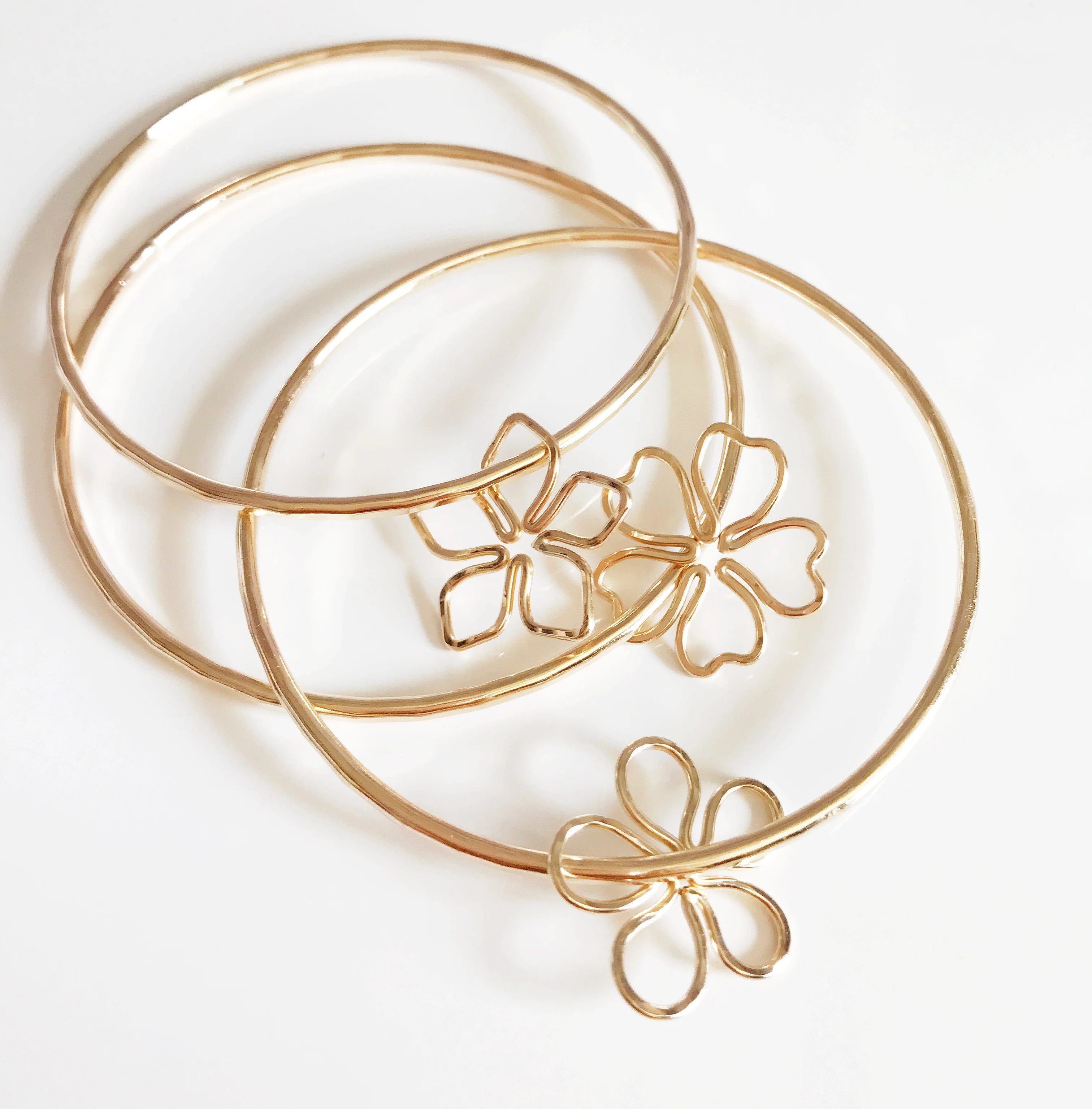 Bangle Plumeria (B326) - Mitchell's Manufacturing Jewel